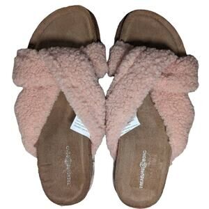 Treasure Bond Pink Fuzzy Sherpa Cross Band Slides‎ Sandals Women's Size 7M